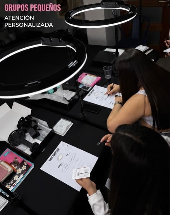 Clase en grupo reducido con atención personalizada